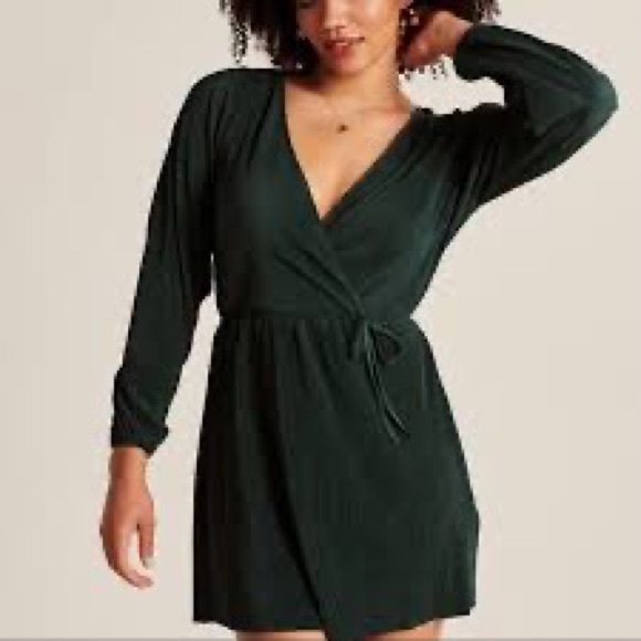 NWT- A&F Satin Plisse Wrap Dress - Picture 5 of 5